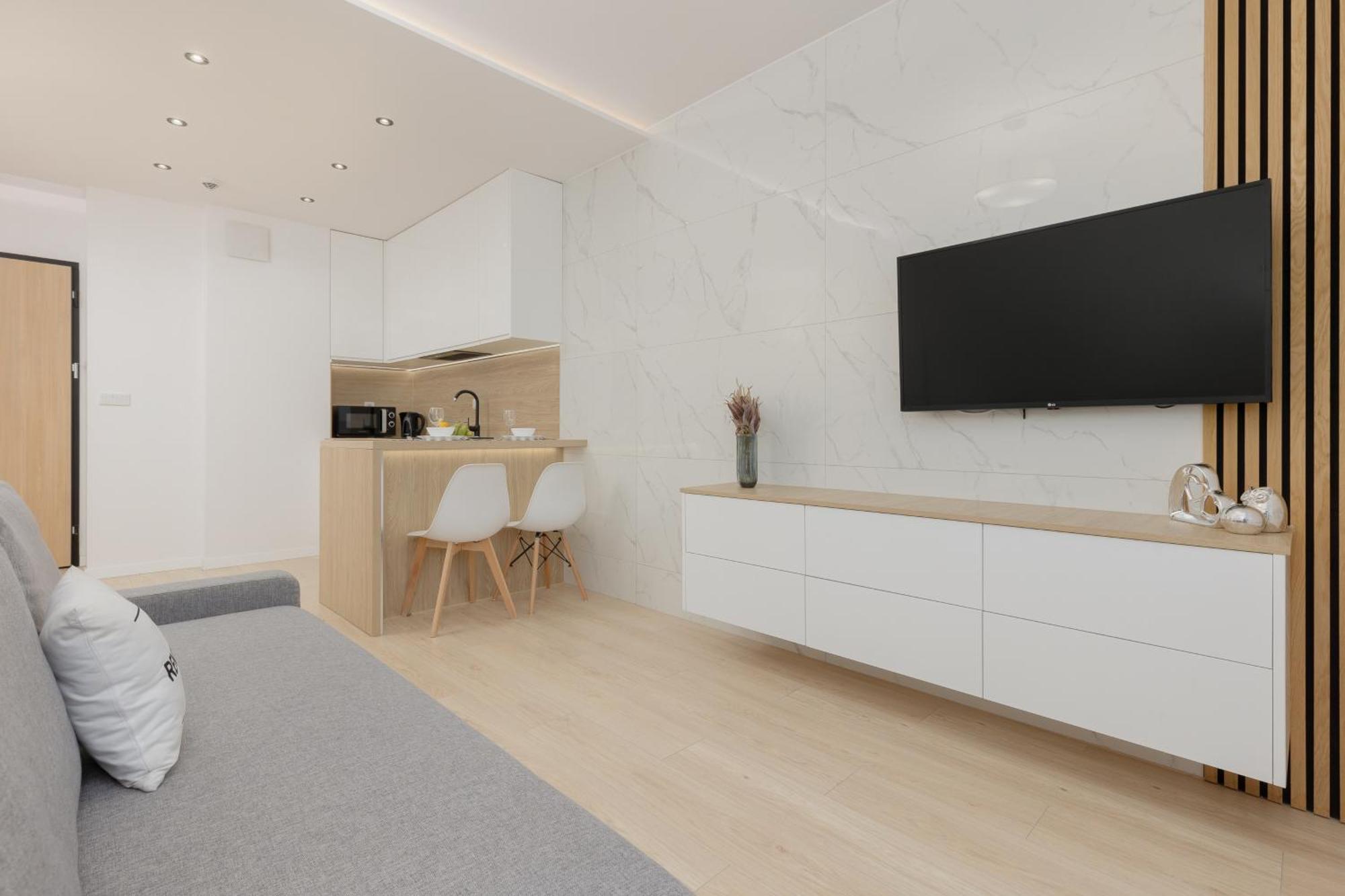 Modern Apartment With Balcony Near Aleje Jerozolimskie By Noclegi Renters Warschau Exterior foto